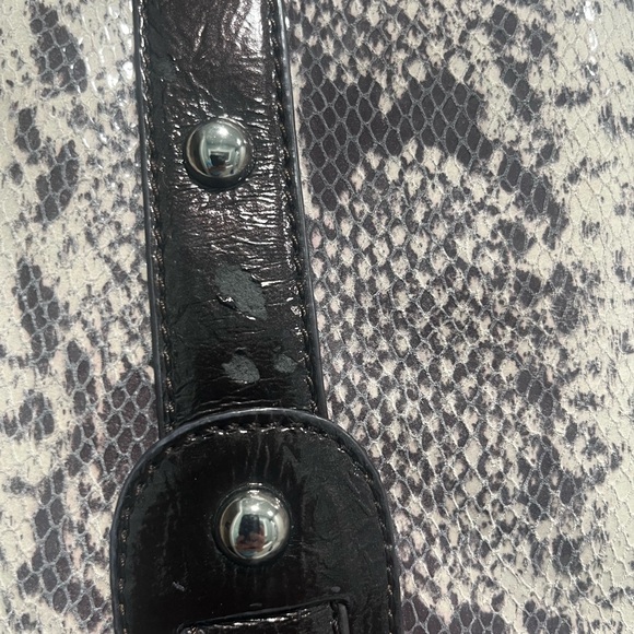 Sharif Black and White Snakeskin Tote Bag - Picture 6 of 7
